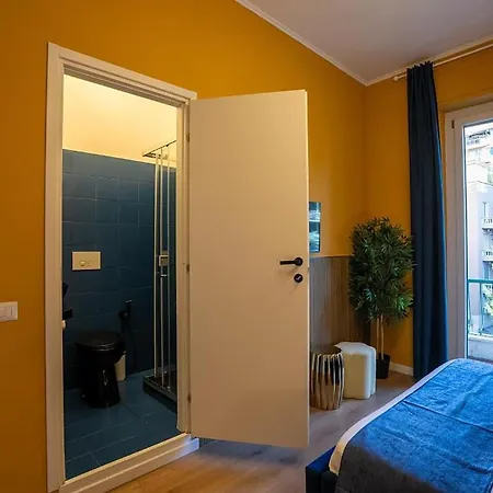Rerent Rooms - 169 Medaglie D\'Oro Guesthouse
